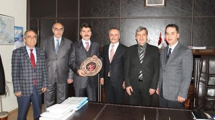 Başkan &Ccedil;akır&rsquo;dan Veda Ziyaretleri