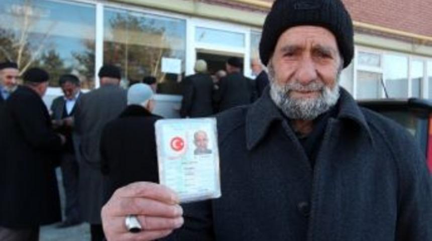 65 Yaş &Uuml;zerine N&uuml;fus C&uuml;zdanıyla Otob&uuml;se &Uuml;cretsiz Binme İmk&acirc;nı