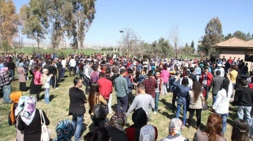 &Ouml;ğrenciler, Sınav &Ouml;ncesi Kermesle Stres Attı