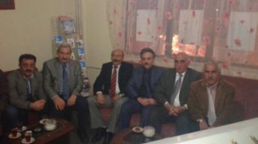 Chp Erzurum B&uuml;y&uuml;kşehir Belediye Başkan Adayı Abdulkadir Demirci Ve İl Y&ouml;netimi Pasinler İl&ccedil;esinde Se&ccedil;im &Ccedil;alışmalarında Bulundu