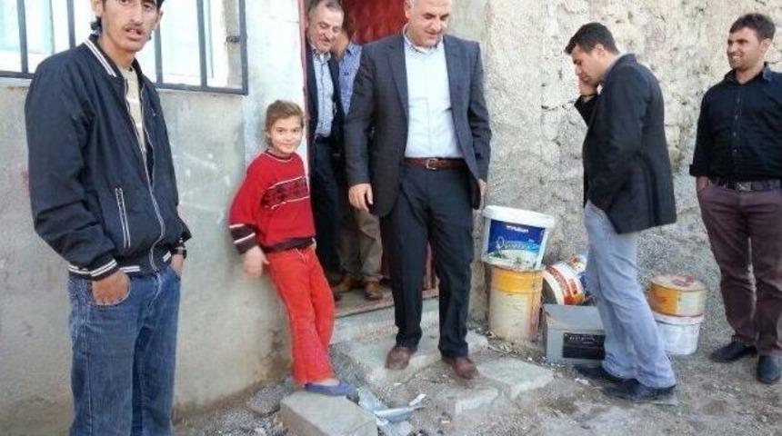Kayhan, Bir G&uuml;nde 4 K&ouml;y Gezdi