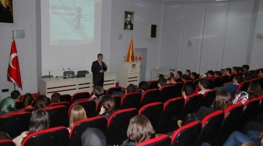 Namık Kemal &Uuml;niversitesi&rsquo;nde Beden Dili Konulu S&ouml;yleşisi Yapıldı