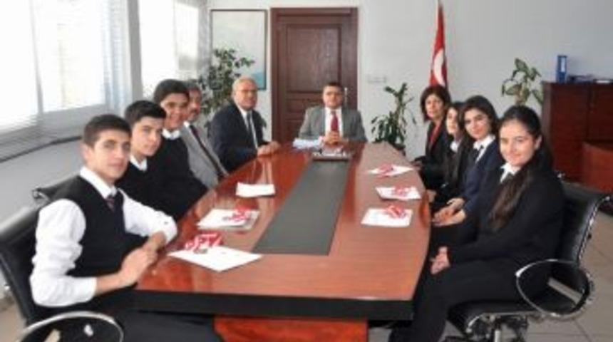 Aş&ccedil;ı Adayı &Ouml;ğrenciler Mersin&rsquo;e &Ouml;d&uuml;llerle D&ouml;nd&uuml;ler