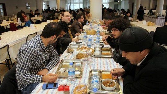 Ga&uuml;n&rsquo;de 18 Mart &Ccedil;anakkale Şehitleri Anısına &lsquo;ecdad Men&uuml;s&uuml;&rsquo; Verildi 2