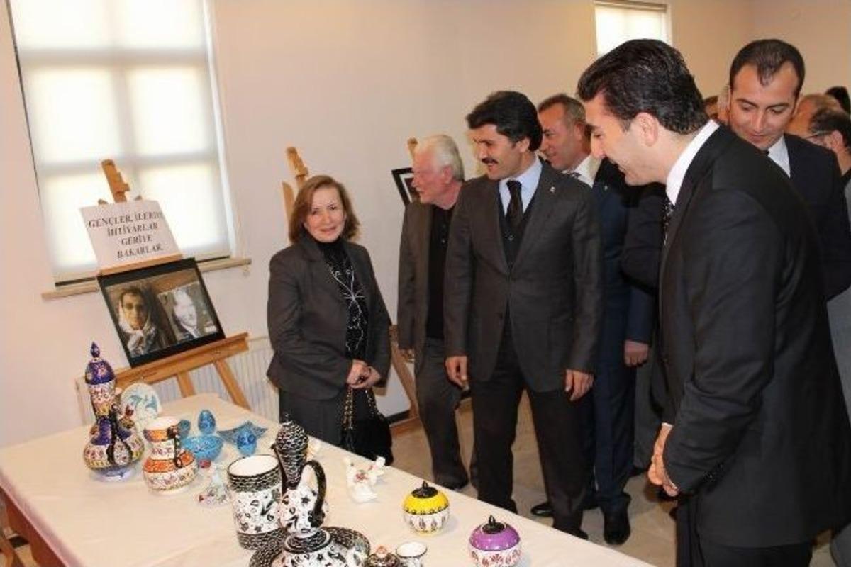 Erzincan&rsquo;da Yaşlılara Saygı Sergisi A&ccedil;ıldı