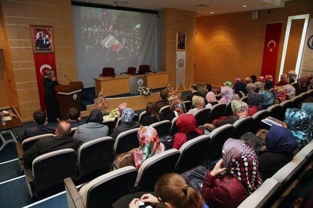 Bayburt Üniversitesi’nde Şehit Aileleri İçin Şehitleri Anma Programı Düzenlendi