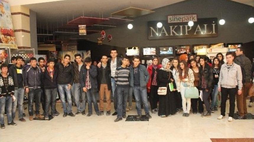 Sınavlara Sinema G&uuml;nleriyle Motive Oluyorlar