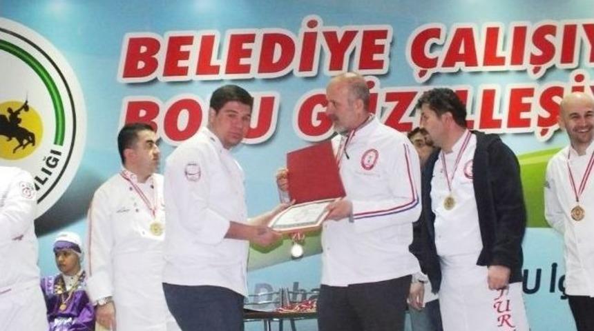 Burhaniye&rsquo;nin Madalyalı Aş&ccedil;ısı Oldu
