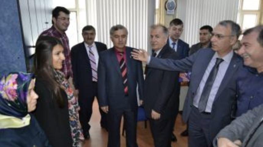 AK Parti meclis &uuml;yesi adayları Belediyeyi  ziyaret etti