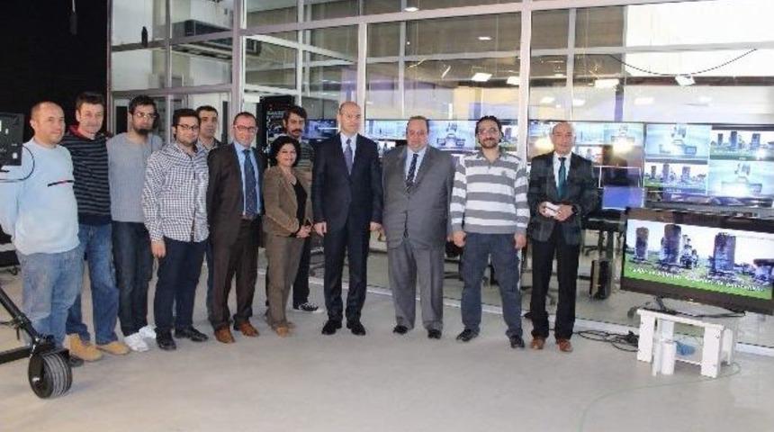 Manisa&rsquo;nın İlk Uydu Kanalı Yayın Hayatına Başladı