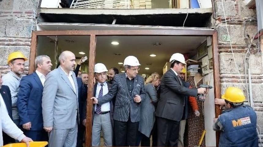 Ulucami Caddesi Ve Vaiziye Medresesi Yenileniyor