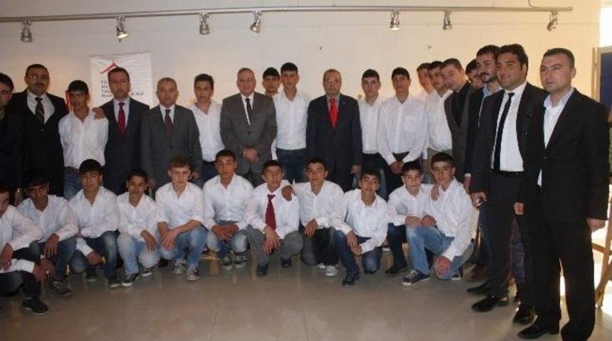 Koruma Altındaki &Ccedil;ocuklardan Sergi