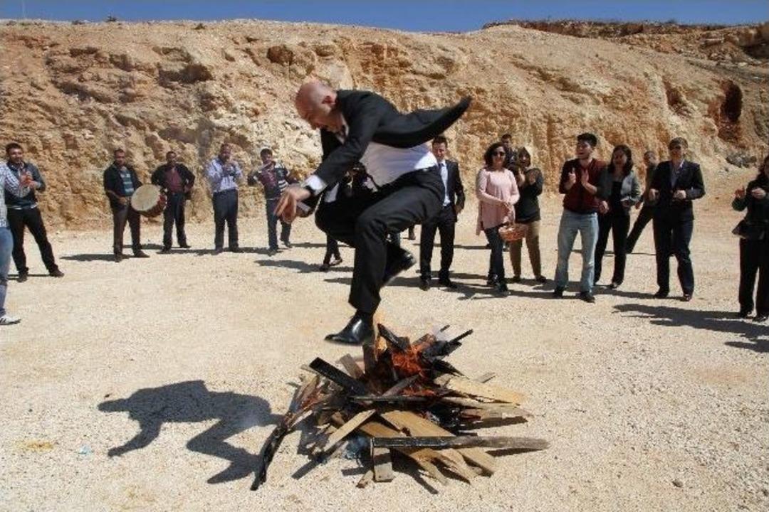 Hk&uuml;&rsquo;nde Nevruz Bayramı Coşku İle Kutlandı