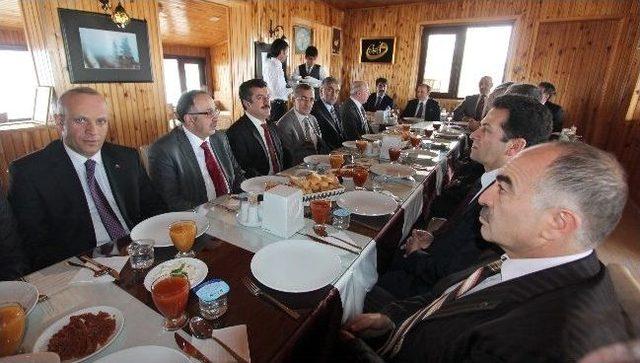 K&uuml;&ccedil;&uuml;kler Daire Başkanlarıyla Son Kez Bir Araya Geldi 1