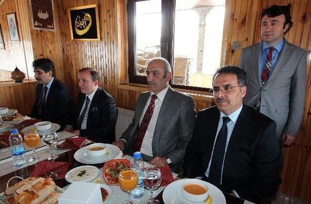 K&uuml;&ccedil;&uuml;kler Daire Başkanlarıyla Son Kez Bir Araya Geldi 2