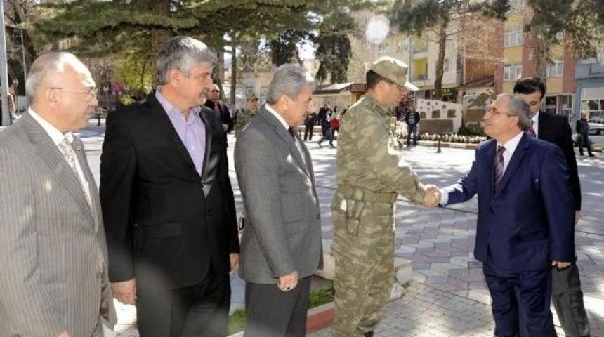 Vali Nayir, S&ouml;ğ&uuml;t Ve İnhisar İl&ccedil;elerini Ziyaret Etti