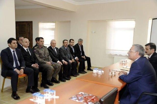 Vali Nayir, S&ouml;ğ&uuml;t Ve İnhisar İl&ccedil;elerini Ziyaret Etti 3