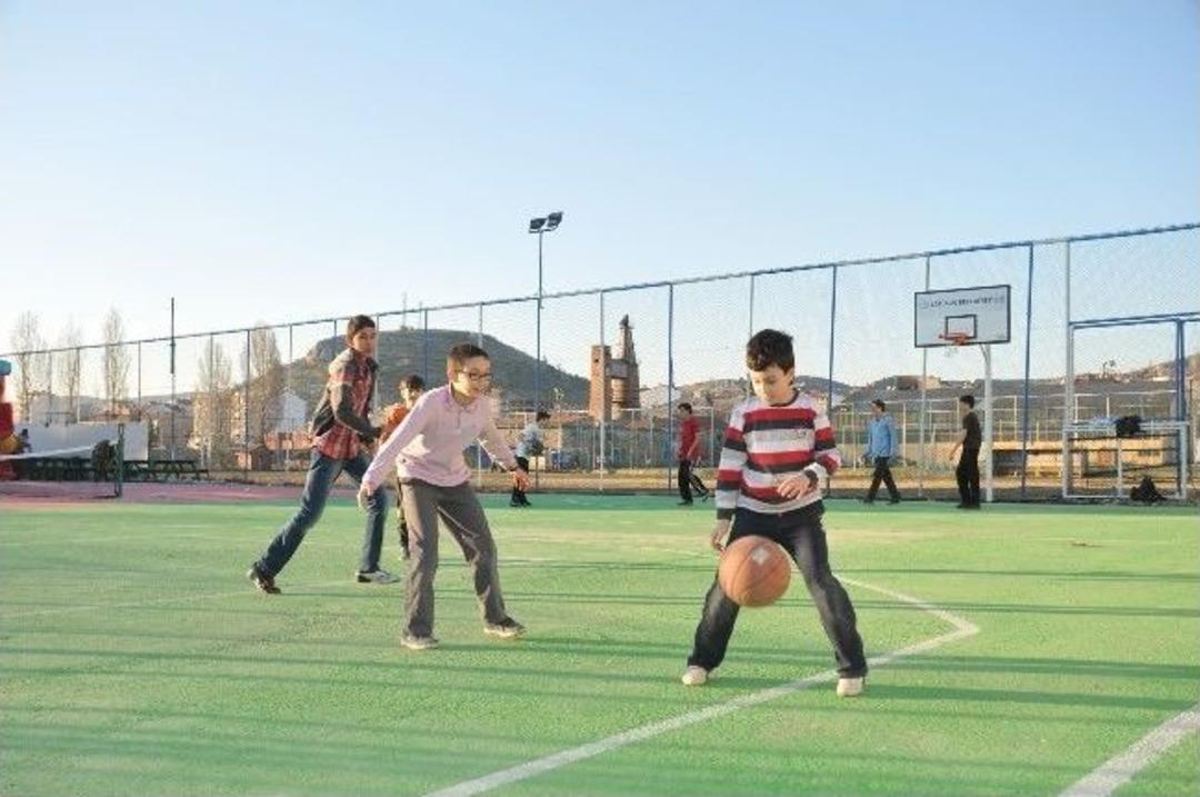 Kanal Boyuna Yeni Spor Sahaları