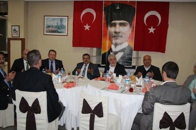 Ticaret Ve Sanayi Odası ndan Şehit Ve Gazi Ailelerine Yemek 1