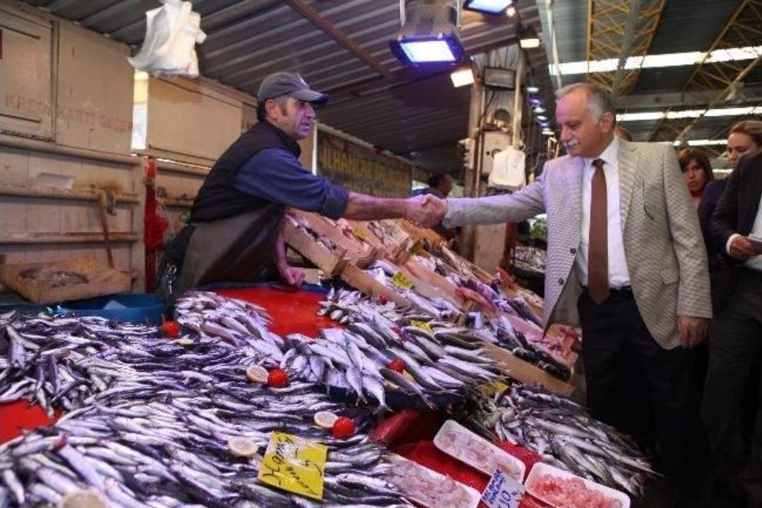 Başkan Karabağ, Pazarcı Esnafından Teşekk&uuml;r Aldı