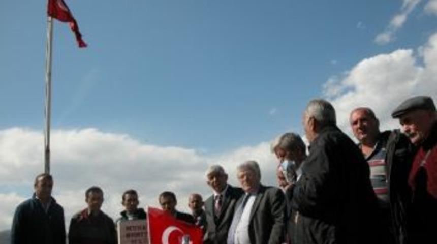 Akşahin&rsquo;den Şehit Mezarına Ziyaret