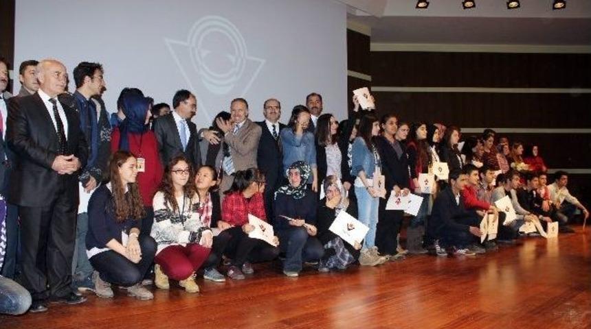 45. T&uuml;bitak Orta&ouml;ğretim &Ouml;ğrencileri Arası Araştırma Projeleri Yarışması &Ouml;d&uuml;l T&ouml;reni Yapıldı