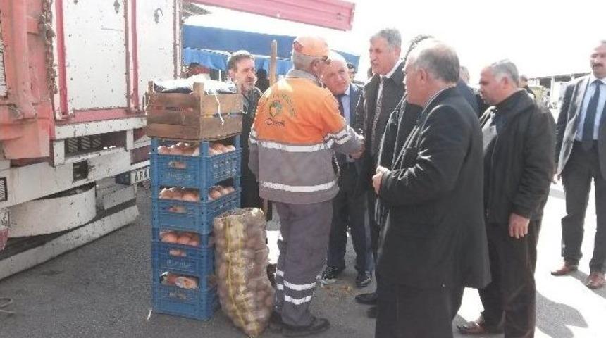 Polat, Yaş Sebze Ve Meyve Hali Komisyoncularını Ziyaret Etti