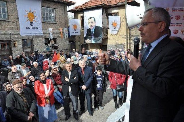 Ak Parti Kapullu'yu Çoşturdu