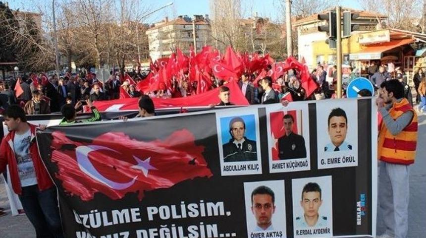 Tavşanlı'da "anarşiye Lanet" Y&uuml;r&uuml;y&uuml;ş&uuml;