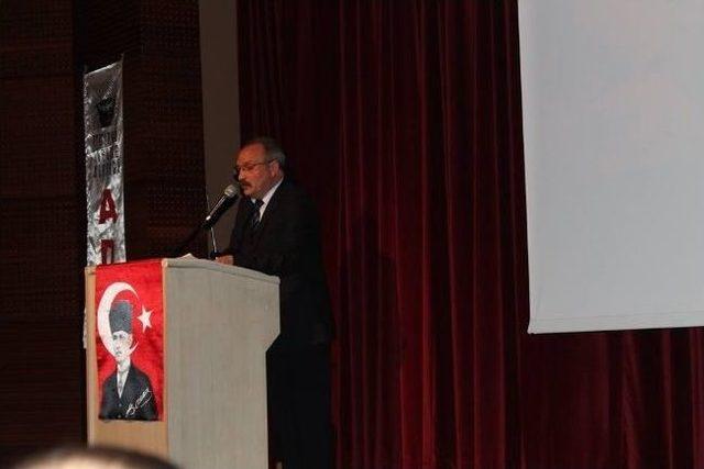 Atat&uuml;rk&ccedil;&uuml; D&uuml;ş&uuml;nce Derneği &Ccedil;anakkale Şehitleri İ&ccedil;in Program D&uuml;zenledi 1