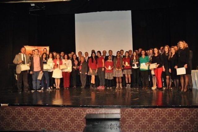 2. Sezer Doğan &ldquo;izmir&rsquo;in Kadınları&rdquo; Yarışması&rsquo;nda H&uuml;z&uuml;n Ve Mutluluk Bir Arada Yaşandı 1