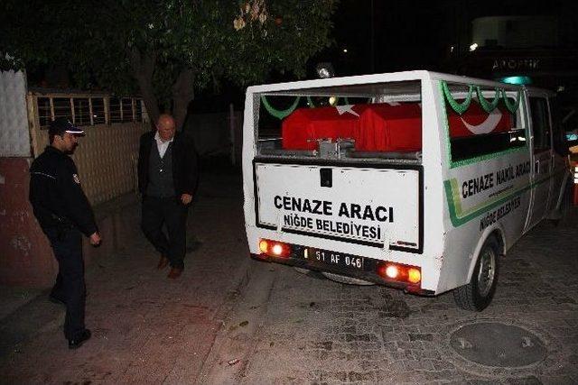 Şehitlerin Cenazesi Adana Adli Tıp Kurumu'na Getirildi