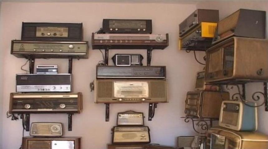 Radyo Koleksiyonu İle M&uuml;şterilerine Nostalji Yaşatıyor