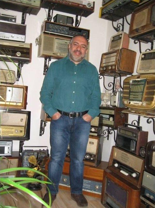 Radyo Koleksiyonu İle Müşterilerine Nostalji Yaşatıyor