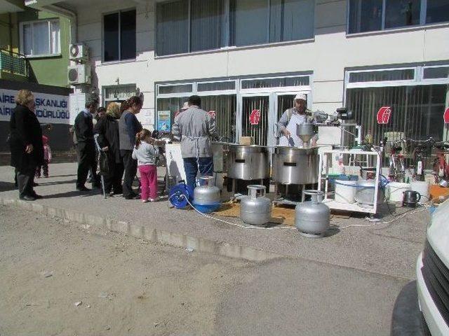 Nazilli Vergi Dairesi &Ccedil;alışanlarından Lokma Hayrı 2