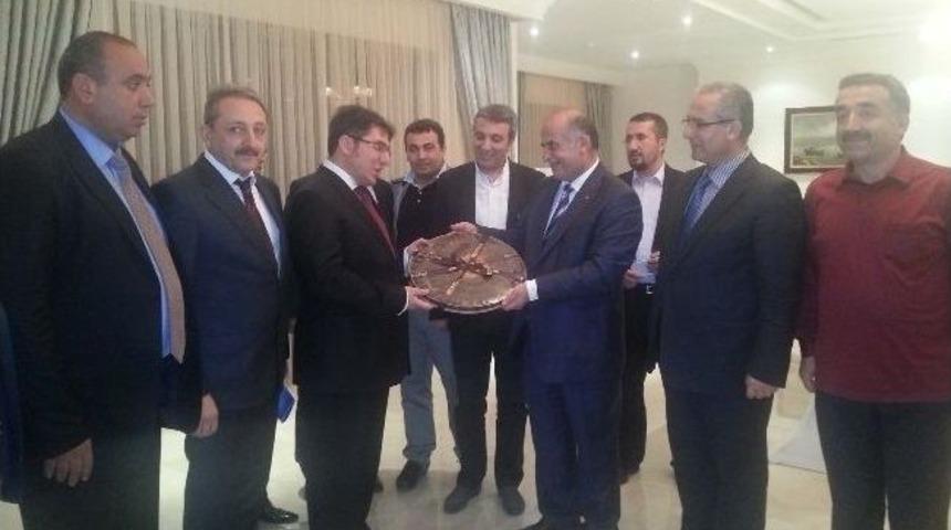 Malatyalı İş Adamlarından Katar &Ccedil;ıkarması