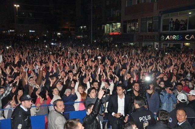 &Ccedil;erkezk&ouml;y&rsquo;de Ferhat G&ouml;&ccedil;er R&uuml;zgarı Esti 1