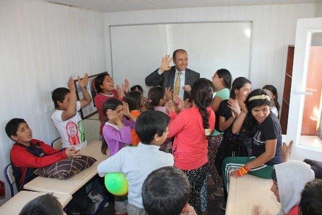 Başkan Karaosmanoğlu Roman Çocukları Sevindirdi 1
