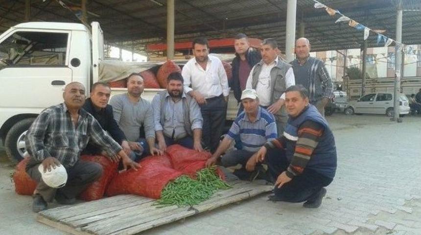 &Ouml;demiş&rsquo;te Sezonun İlk Bezelye Ve Baklası Pazara İndi