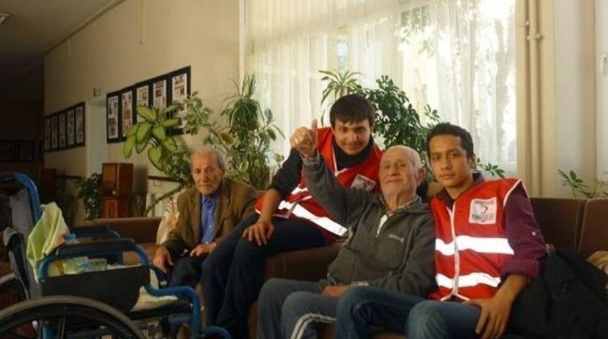 T&uuml;rk Kızılayı&rsquo;ndan Anlamlı Ziyaret