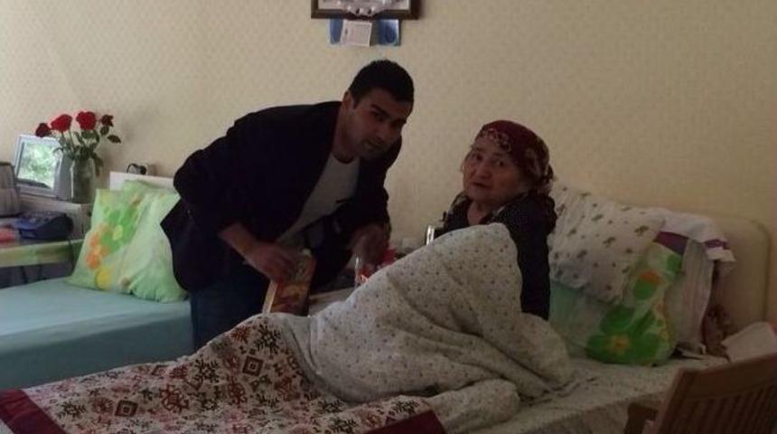 &Ouml;zel Avrupa Hospital &Ccedil;alışanları Huzurevi Sakinlerini Yalnız Bırakmadı