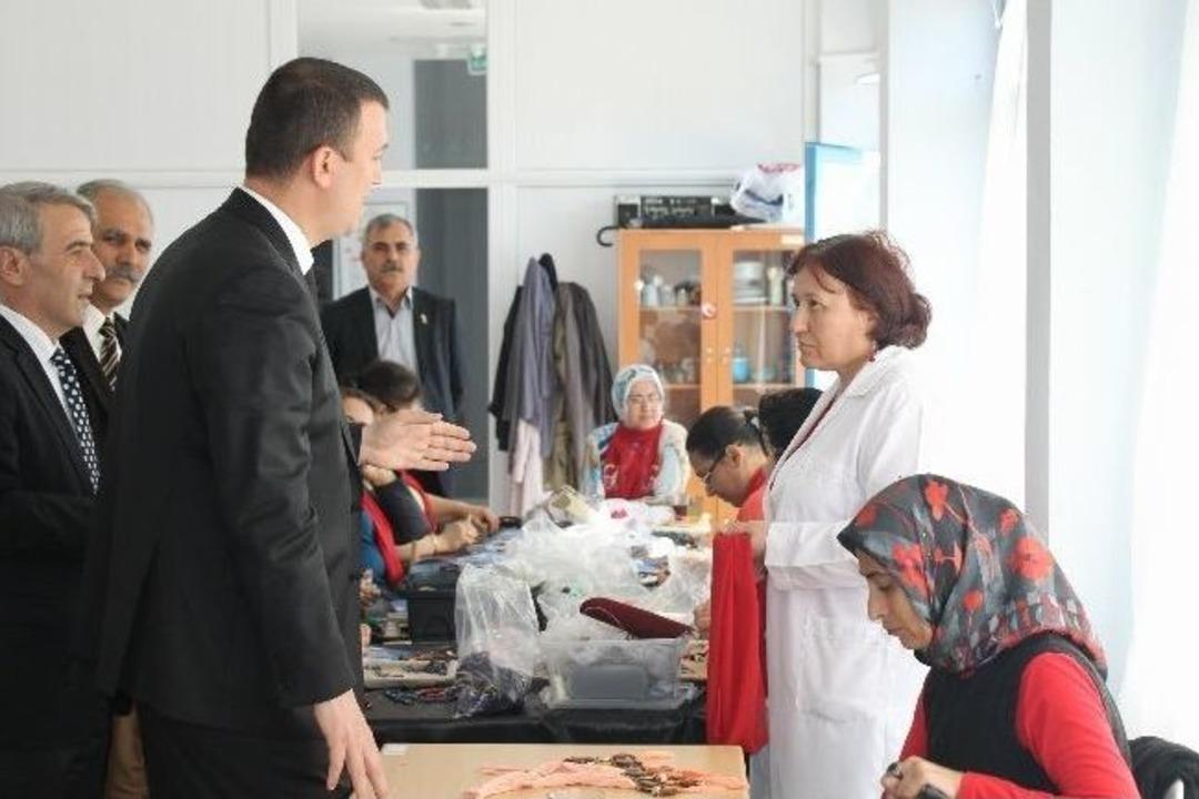 Chpli Eroğlu'na Aliağalı Kadınlardan B&uuml;y&uuml;k Destek