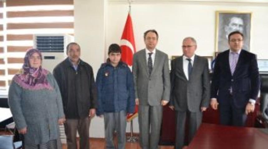 'madalyalı Karaman Şehir' Birincisi Bir &Ouml;d&uuml;l De Kaymakam&rsquo;dan Aldı