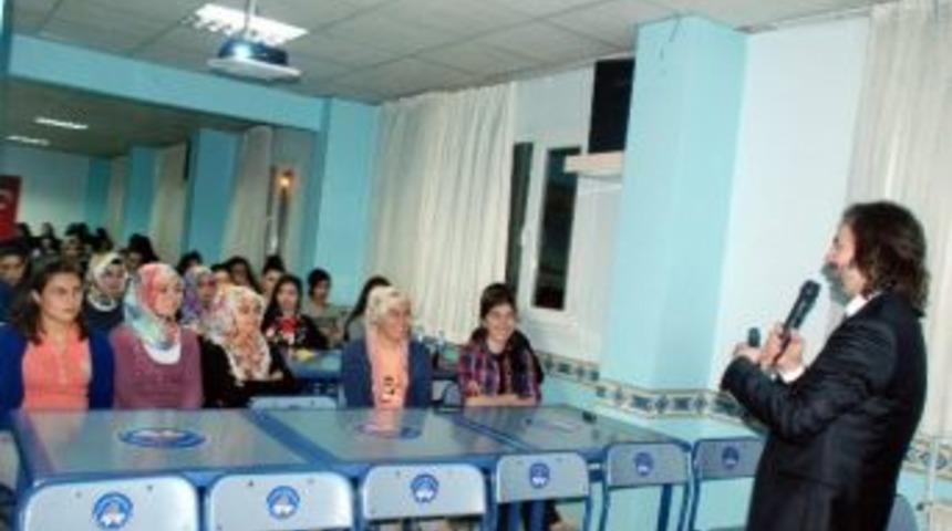 G&uuml;r&uuml;n'de 'anlamlı Yaşam, Bilin&ccedil;li Mutluluk' Semineri