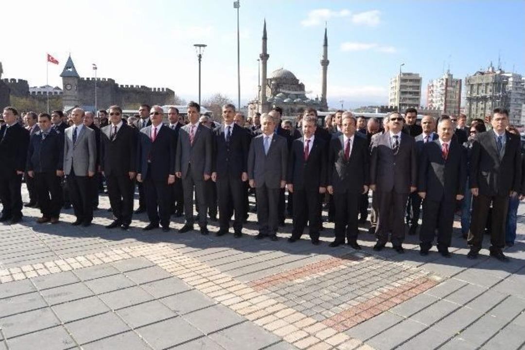 Vali Orhan D&uuml;zg&uuml;n: