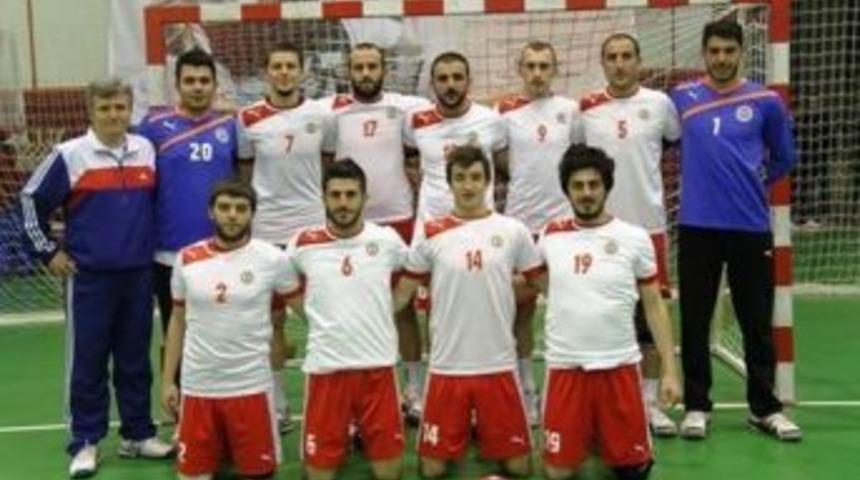 Atat&uuml;rk &Uuml;niversitesi Hentbol Takımı Dolu Dizgin