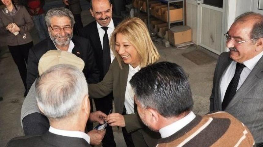 Denizli: "izmir'in Sorunu, 'ben Yaptım Oldu' Anlayışı"