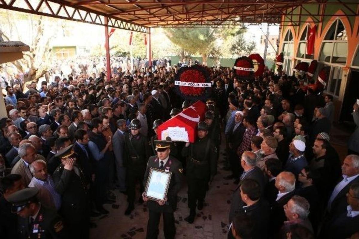 Şehit Eşinin Y&uuml;rek Yakan Feryadı: