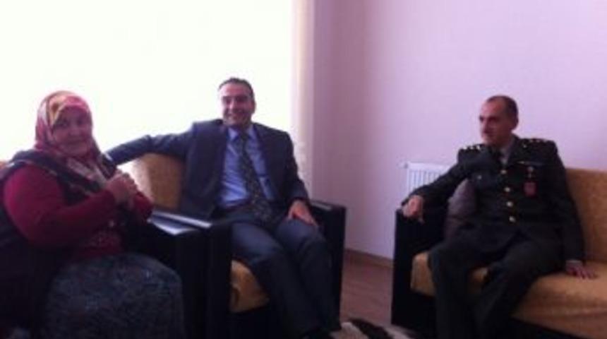 G&ouml;lbaşı İl&ccedil;esinde Şehit Ailelerini Ziyaret Edildi