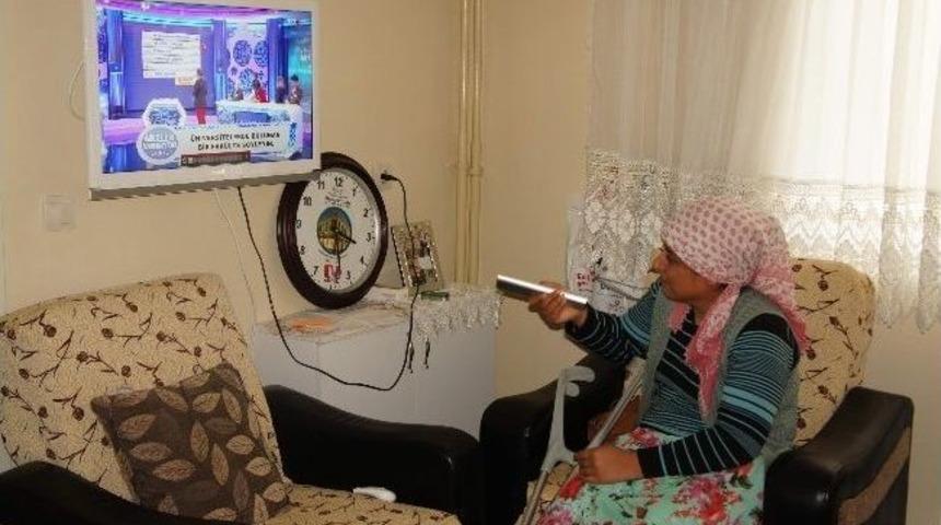 Okula Gidemedi Okumayı &Ouml;ğrendi